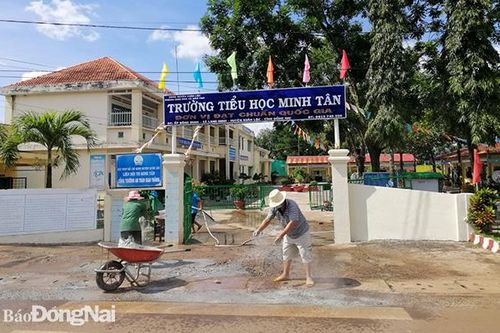 Từ ngày 15-11: Thí điểm cho học sinh đi học trở lại