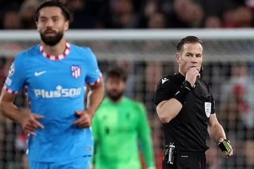 Báo Anh lý giải nguyên nhân Atletico mất người trong cuộc đại chiến với Liverpool