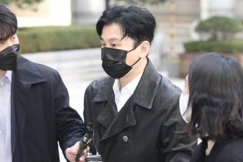 Yang Hyun Suk hầu tòa