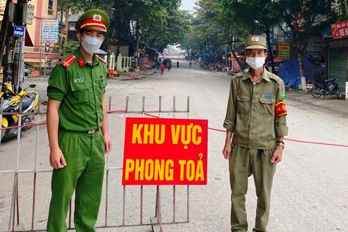 Lào Cai phong tỏa chợ trung tâm thị trấn Phố Ràng
