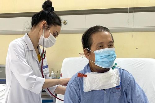 Ghép ruột tái tạo đường ăn cho bệnh nhân ung thư hạ họng giai đoạn cuối