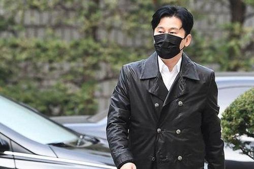 Cựu Chủ tịch YG Entertainment hầu tòa vì đe dọa trả thù nhân chứng