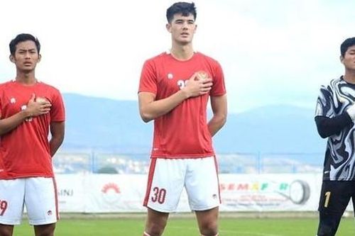 Trung vệ cao 2m gốc Anh của ĐT Indonesia lỡ AFF Cup