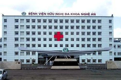 Phong tỏa 8 khoa Bệnh viện Hữu nghị Đa khoa Nghệ An, chỉ tiếp nhận bệnh nhân cấp cứu