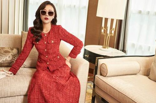 Phương Oanh hóa quý cô với thời trang sang chảnh