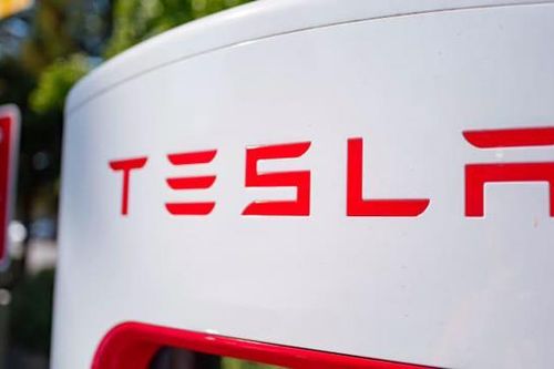 Nhà đầu tư lãi bao nhiêu nếu mua cổ phiếu Tesla 1, 5 và 10 năm trước?