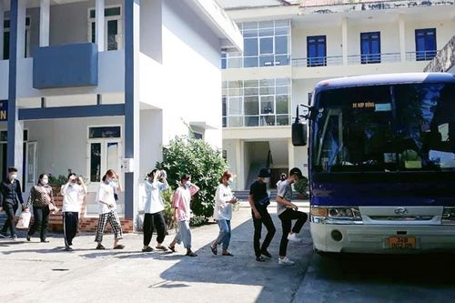 Giúp người lao động vượt qua khó khăn