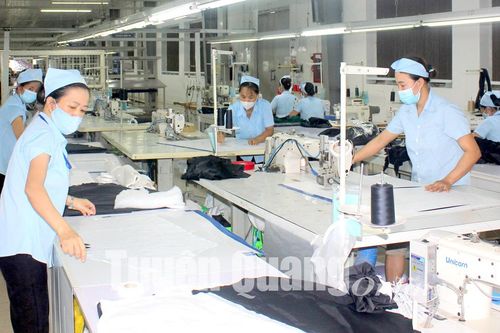Tăng tốc sản xuất công nghiệp