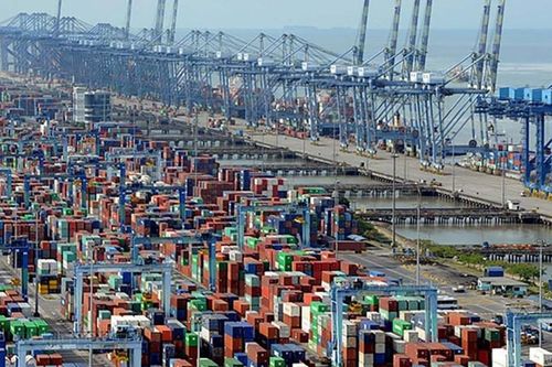 Xuất khẩu của Malaysia đạt mức tăng kỷ lục