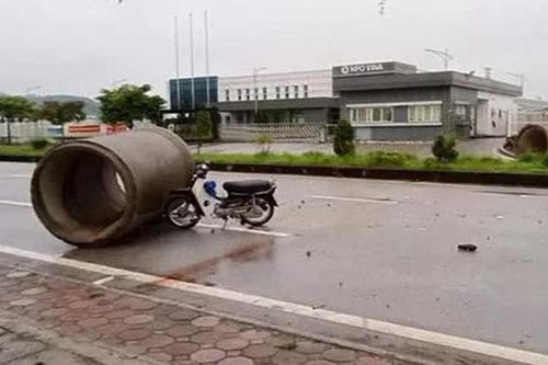 Vụ đôi nam nữ sắp cưới tử vong do đâm vào ống cống trên đường: Thông tin chính thức từ cơ quan chức năng