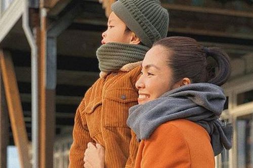 Con sinh ra đã 'ngậm thìa vàng' nhưng Hà Tăng dạy con theo kiểu 'kỳ lạ', đọc kỹ mới thấy đó cũng là cách dạy của nhiều tỷ phú thế giới