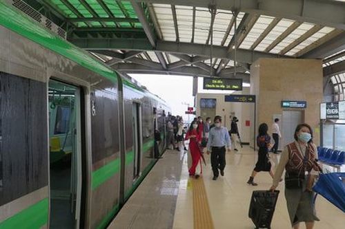 Giá vé tàu Cát Linh - Hà Đông linh hoạt, công suất tương đương 12 tuyến xe buýt