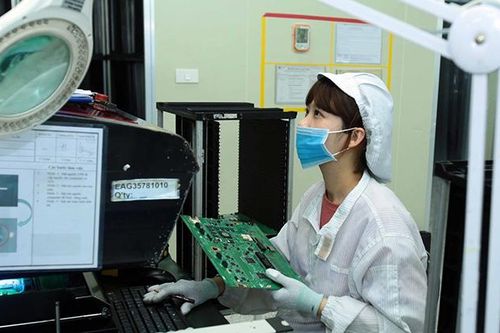 Phục hồi sản xuất kinh doanh: Giải bài toán thiếu lao động