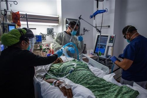 Số ca mắc COVID-19 mới tại châu Âu tăng 55% trong 4 tuần