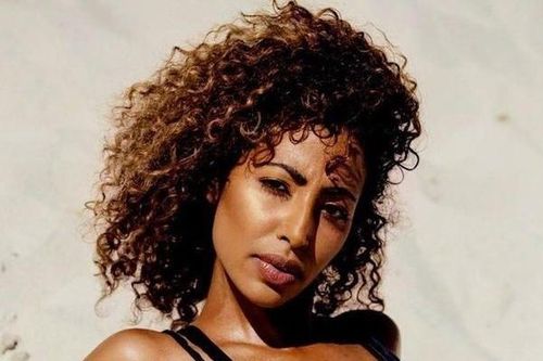 Roshanara Ebrahim được bổ nhiệm làm Hoa hậu Hoàn vũ Kenya 2021