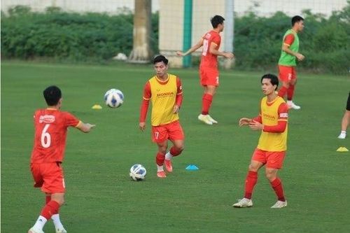 Khách sạn nơi tuyển Việt Nam đóng quân có 8 ca dương tính với SARS-CoV-2