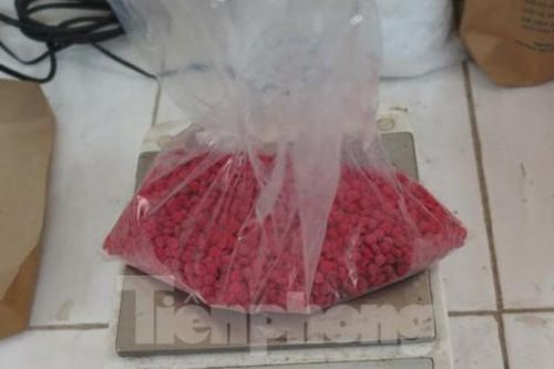 Thu giữ hàng chục kg ma túy và hơn 1,3 tỷ đồng