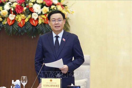Chủ tịch Quốc hội Vương Đình Huệ làm việc với lãnh đạo tỉnh Ninh Thuận