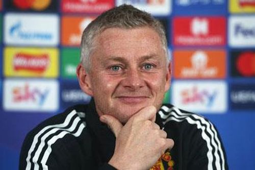 Solskjaer: 'Man City chẳng bao giờ vĩ đại được như Man United'