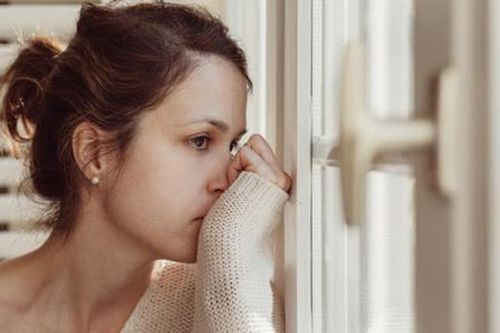 Mẹ chồng trách tôi sống không ra gì để anh ngoại tình