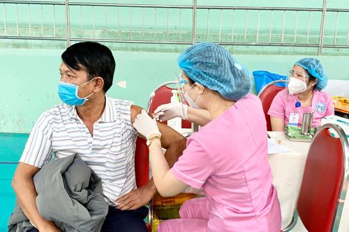 Ứng dụng công nghệ thông tin trong chiến dịch tiêm vắc xin phòng Covid-19