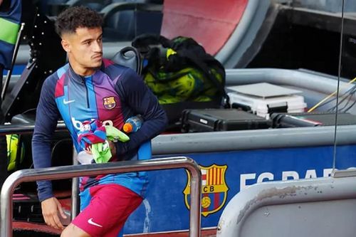 Coutinho nhận 'mưa gạch đá' vì từ chối vào sân trận Barca bị cầm hòa khó tin