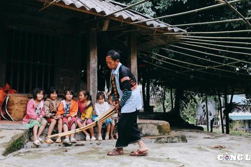 Có một 'chúa kềnh' giữa lòng bản Mông