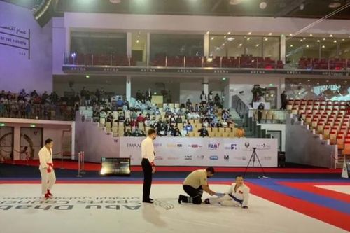 Võ sĩ Đào Hồng Sơn dính chấn thương đầu gối nghiêm trọng ở giải Vô địch Jiu-Jitsu thế giới