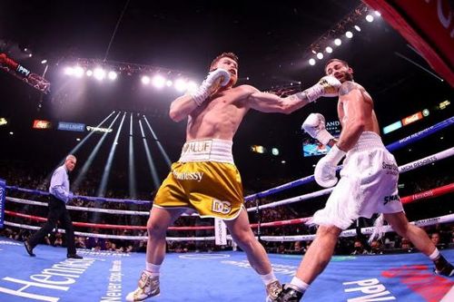 Hạ knock-out nhà vô địch IBF, Canelo Alvarez thâu tóm 4 danh hiệu lịch sử hạng siêu trung