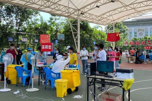 Người dân Trung Quốc thấm mệt với chiến lược 'zero COVID-19'