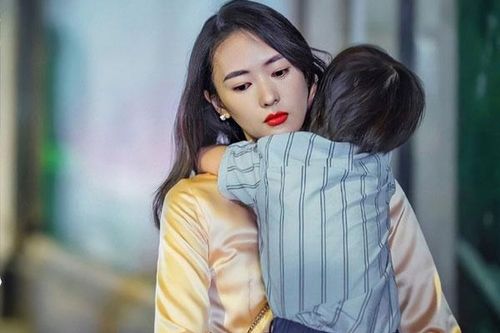 Gửi con ở nhà chị chồng đúng một ngày, tôi đã nhận được cú sốc tái mặt mày