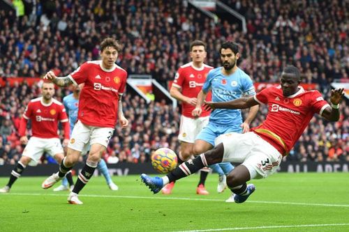 Man United sút về khung thành mình còn nhiều hơn về phía Man City