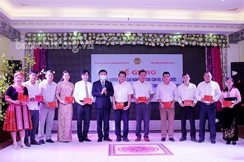 Hội Nông dân bồi dưỡng nghiệp vụ cho cán bộ