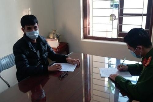 Thua cá độ bóng đá, thuê ôtô mang bán rồi bỏ trốn