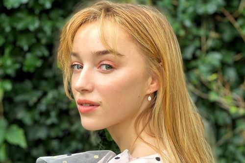 Diễn viên 'Sex Education' và dàn sao trẻ đang lên ở Hollywood
