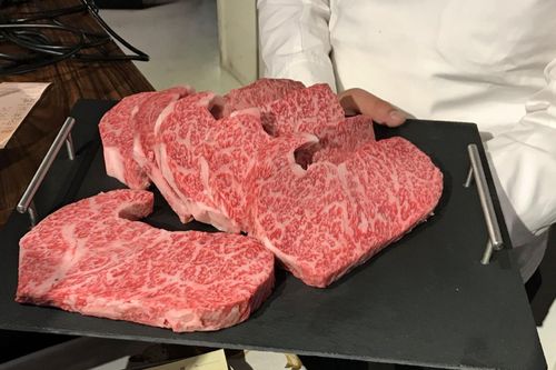 Nhiều người tiêu dùng châu Á không mua nổi thịt bò