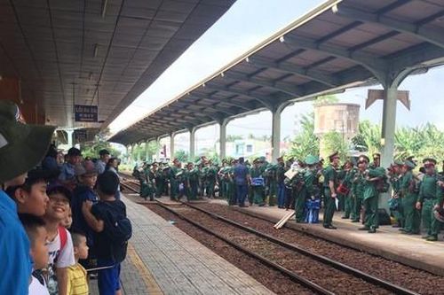 Bán vé tàu Tết Nhâm Dần 2022 từ ngày 15/11