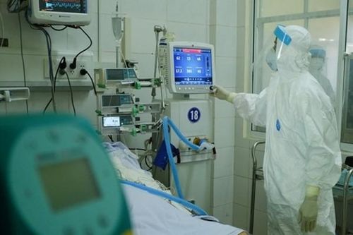 Sáng 8/11, cả nước còn gần 3.300 ca COVID-19 nặng đang điều trị