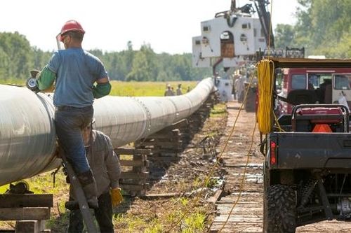 Đường ống dẫn dầu Enbridge Line 3 hoạt động sau nhiều năm bị trì hoãn