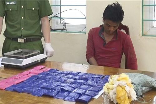Bắt đối tượng mua bán 12.000 viên ma túy tổng hợp