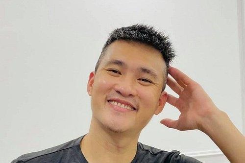Động thái mới nhất của Công Vinh sau gần 2 tháng im lặng vì ồn ào từ thiện