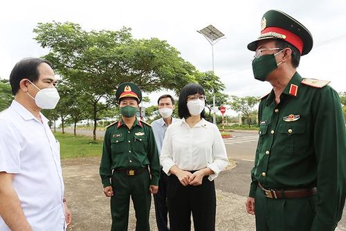 Lãnh đạo Quân khu 5 và UBND tỉnh Gia Lai thăm, kiểm tra Bệnh viện dã chiến số 2
