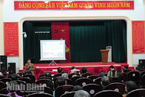 Tuyên truyền về bình đẳng giới và tập huấn kỹ năng kinh doanh