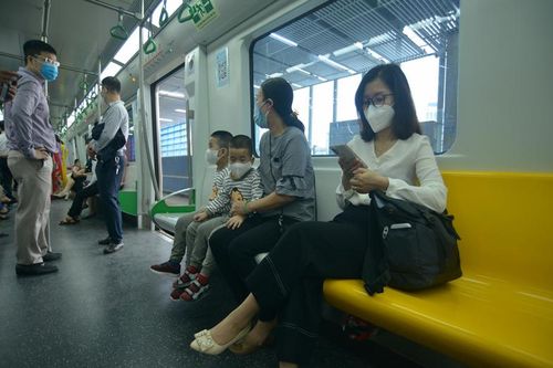 Bảo đảm an toàn phòng dịch cho hành khách trải nghiệm đường sắt Cát Linh - Hà Đông