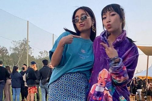 Mỹ Linh tự hào phát khóc khi con gái Mỹ Anh biểu diễn tại Mỹ