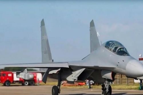 Trung Quốc đưa 'quái thú' J-16D vào huấn luyện, sức mạnh tăng bội phần