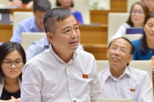Cần cơ chế rõ ràng để việc mua sắm trang thiết bị, thuốc men tách rời khỏi chuyên môn