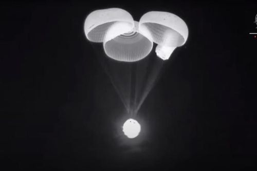 Bốn phi hành gia trên ISS trở về Trái Đất an toàn