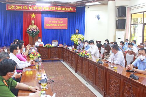 Pleiku: Tiếp nhận gần 2,76 tỷ đồng ủng hộ Chương trình 'Sóng và máy tính cho em'