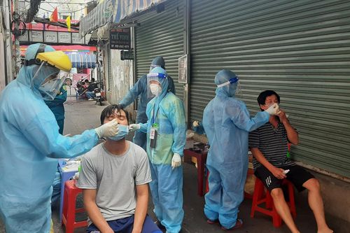 TP.HCM không xét nghiệm COVID-19 định kỳ cho toàn dân